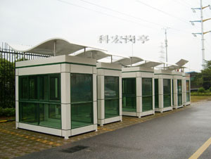 說一說關于鋼化玻璃湖北崗亭的優缺點分別是什么？